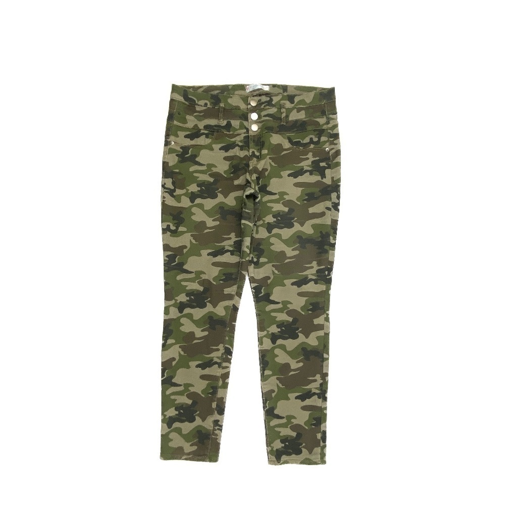 No Boundaries Skinny‎ Women's size 17 Camouflage Camouflage Green Denim jeans